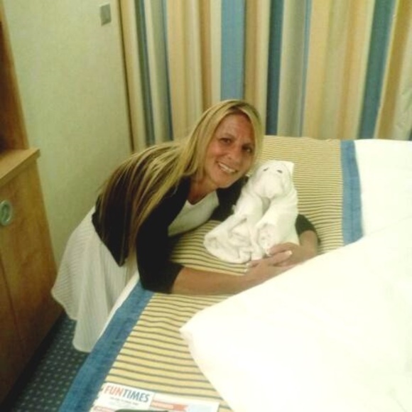 Meet your Posher, Stephanie - Picture 1 of 1